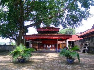 Đền Trù Mật