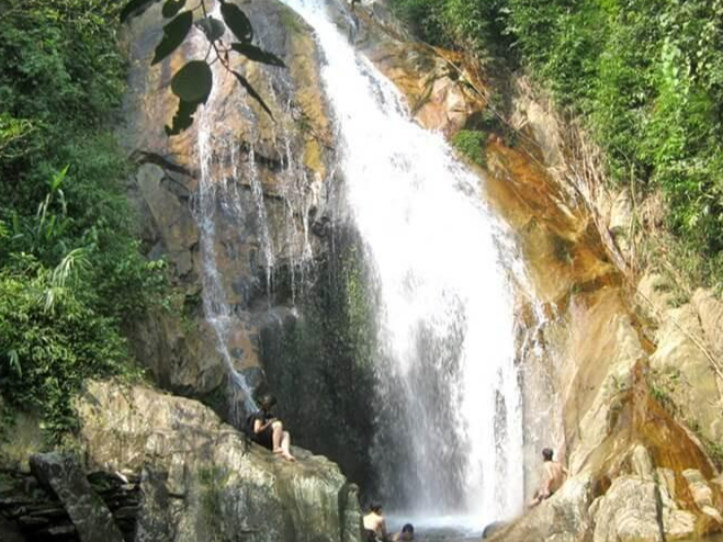 Thác Vạn Mơ