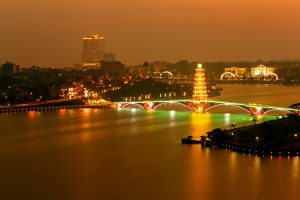 Đến Việt Nam, bắt đầu từ Phú Thọ