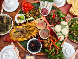 Đến Xuân Sơn thưởng thức món vịt lam