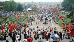 Khoảng 1,5 triệu lượt du khách hành hương về Đất Tổ trong hai ngày khai hội