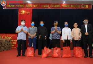 Phú Thọ: Thương hiệu và Pháp luật trao 500 suất quà cho các hộ dân có hoàn cảnh khó khăn