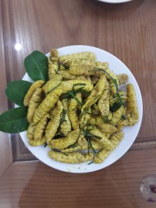 Tằm lá sắn – món ngon dân dã của đất Trung Du