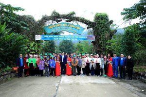 Tỉnh Phú Thọ đón đoàn khách du lịch đầu tiên năm 2019