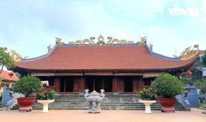 Đền Tam Giang Bạch Hạc – Lịch sử và huyền thoại