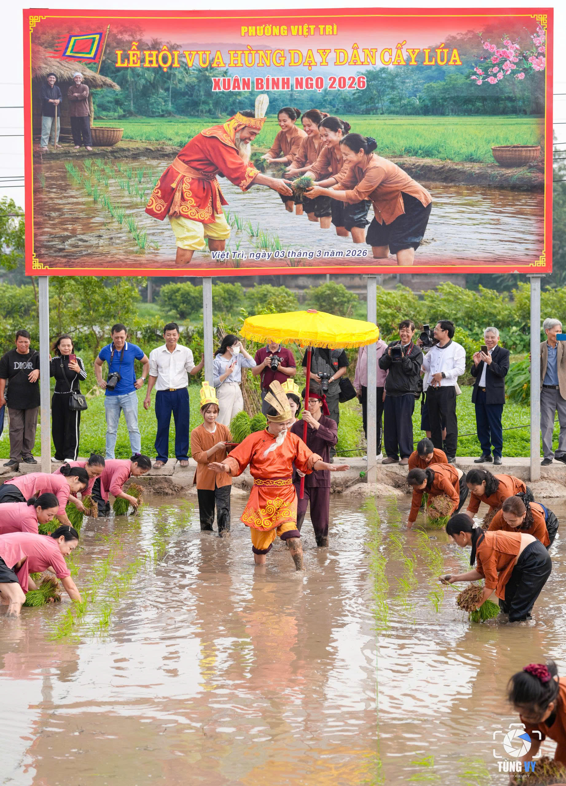 SÔI NỔI LỄ HỘI VUA HÙNG DẠY DÂN CẤY LÚA 2026