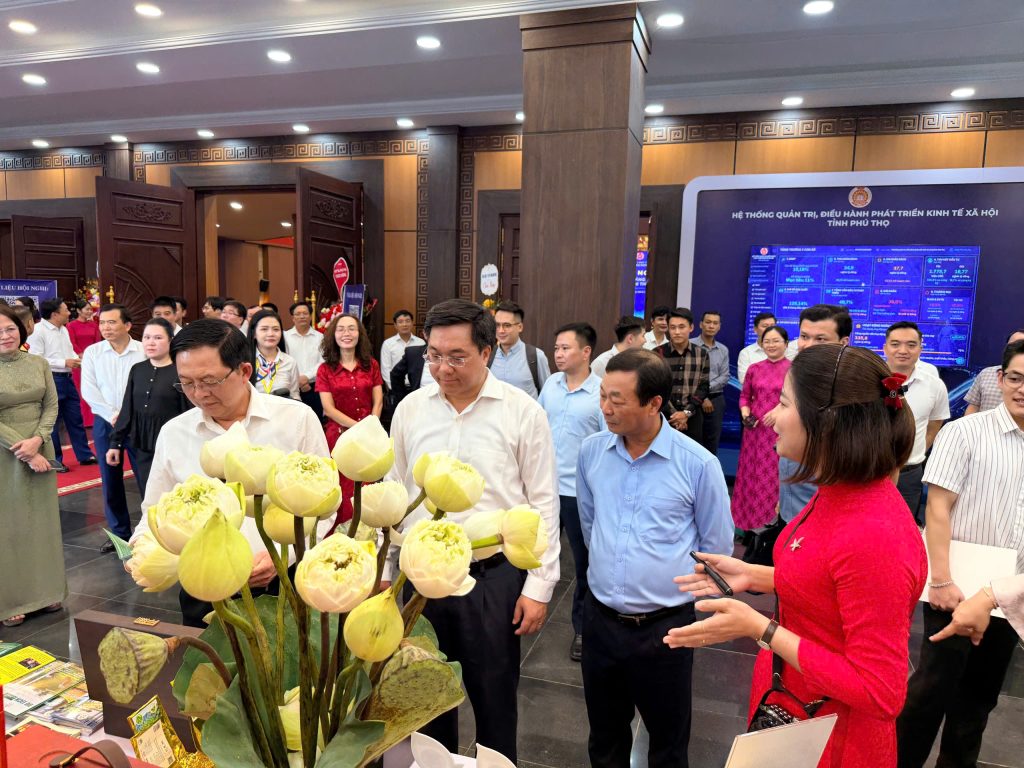 Quảng bá Không gian văn hóa trà và Du lịch Đất Tổ tại Hội nghị sơ kết 6 tháng đầu năm và triển khai nhiệm vụ 6 tháng cuối năm 2026 thực hiện Nghị quyết số 57-NQ/TW